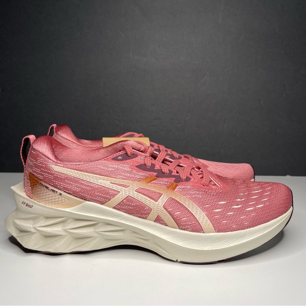 Asics Novablast 2 Smokey Rose/Pure Bronze Women’s size 8 - Picture 3 of 10
